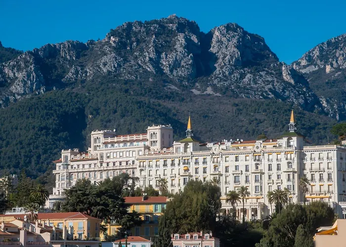 Residence Hoteliere Chambord Au Coeur De Menton - Entierement Renovee